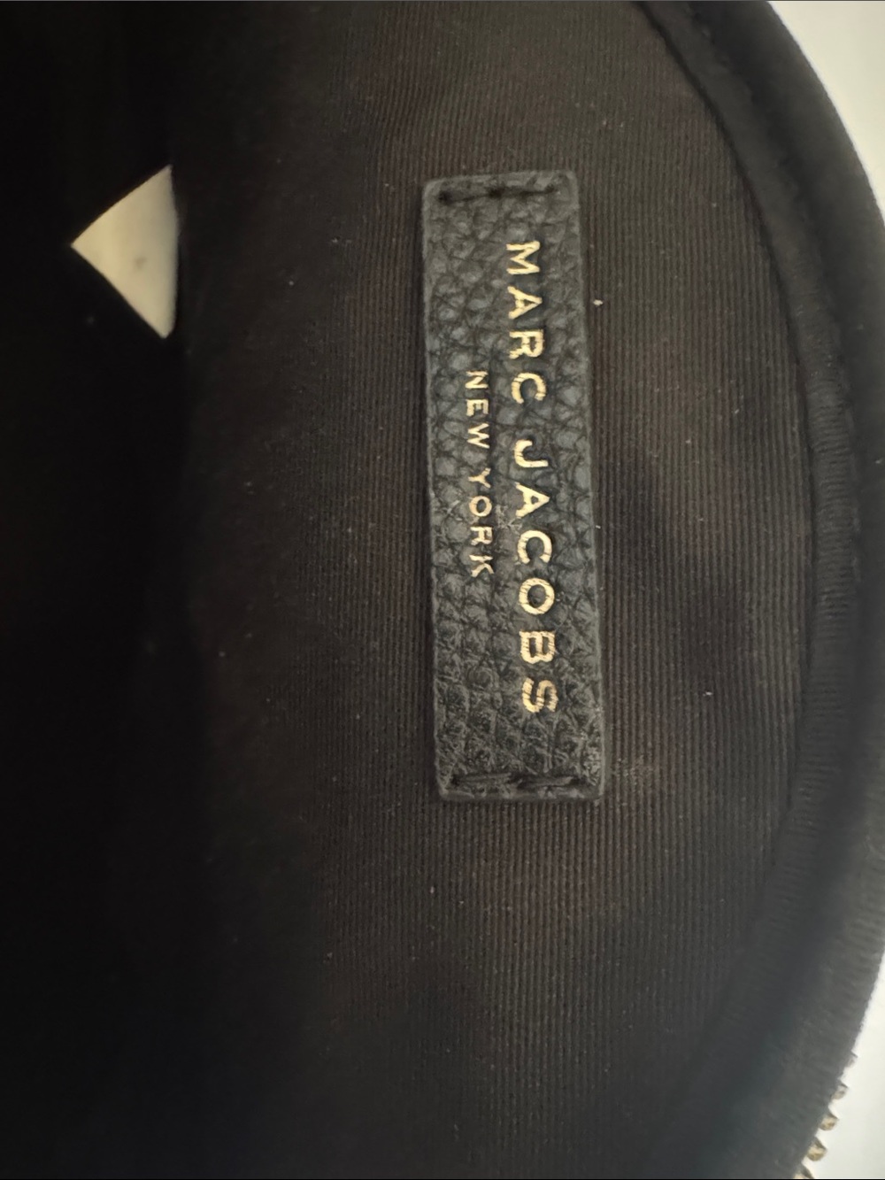 Marc Jacob’s Black Leather Rewind Crossbody Bag Small - Picture 6 of 6